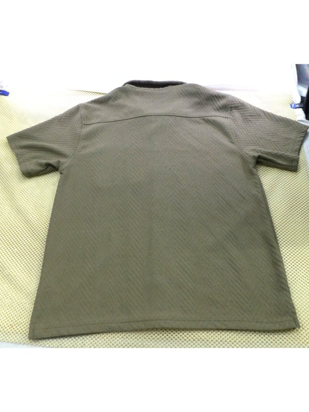 Original Deluxe Supply Mens Button-Up Shirt L Khaki Chevron Texture Lightweight - Picture 2 of 10